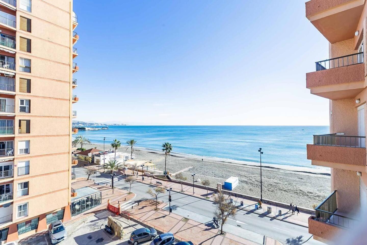 Cyv 1 Bed 1 Bath Beach View Фуeнхирола Екстериор снимка