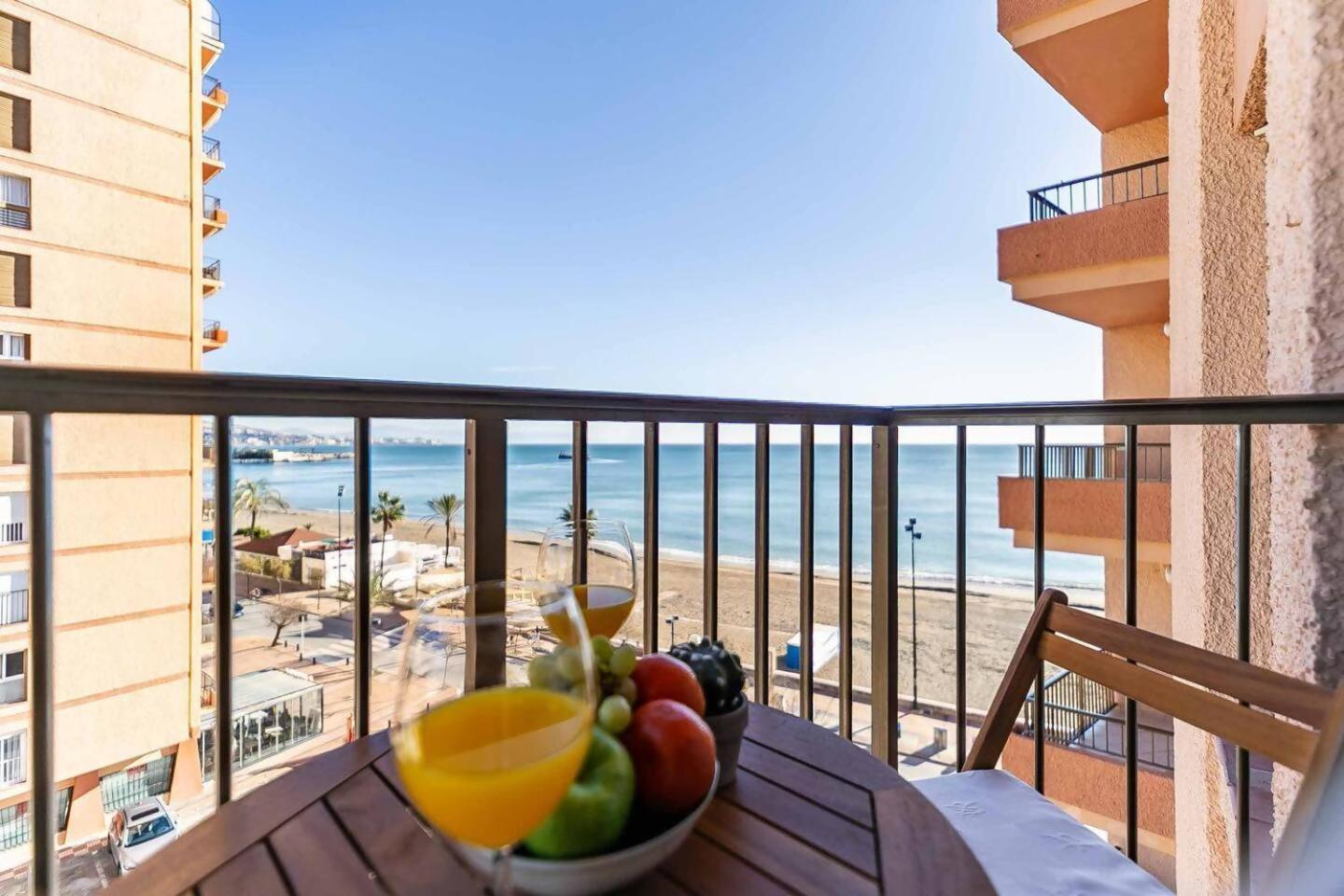Cyv 1 Bed 1 Bath Beach View Фуeнхирола Екстериор снимка