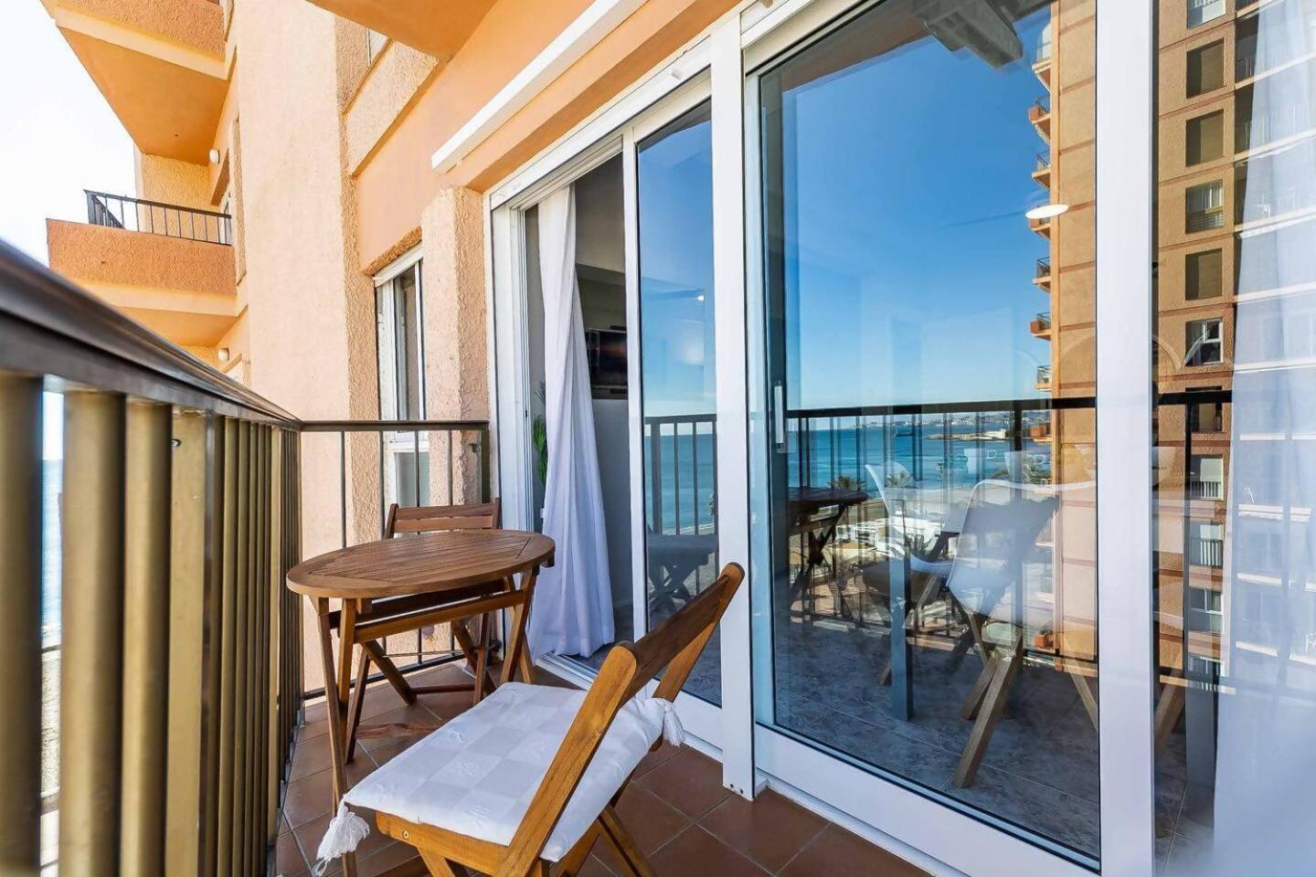 Cyv 1 Bed 1 Bath Beach View Фуeнхирола Екстериор снимка