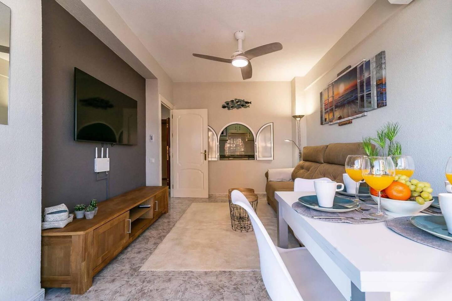 Cyv 1 Bed 1 Bath Beach View Фуeнхирола Екстериор снимка
