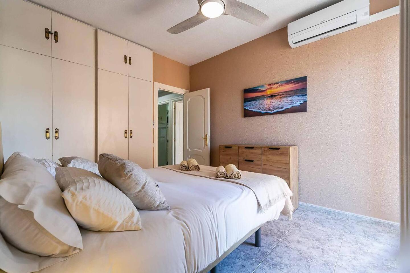 Cyv 1 Bed 1 Bath Beach View Фуeнхирола Екстериор снимка