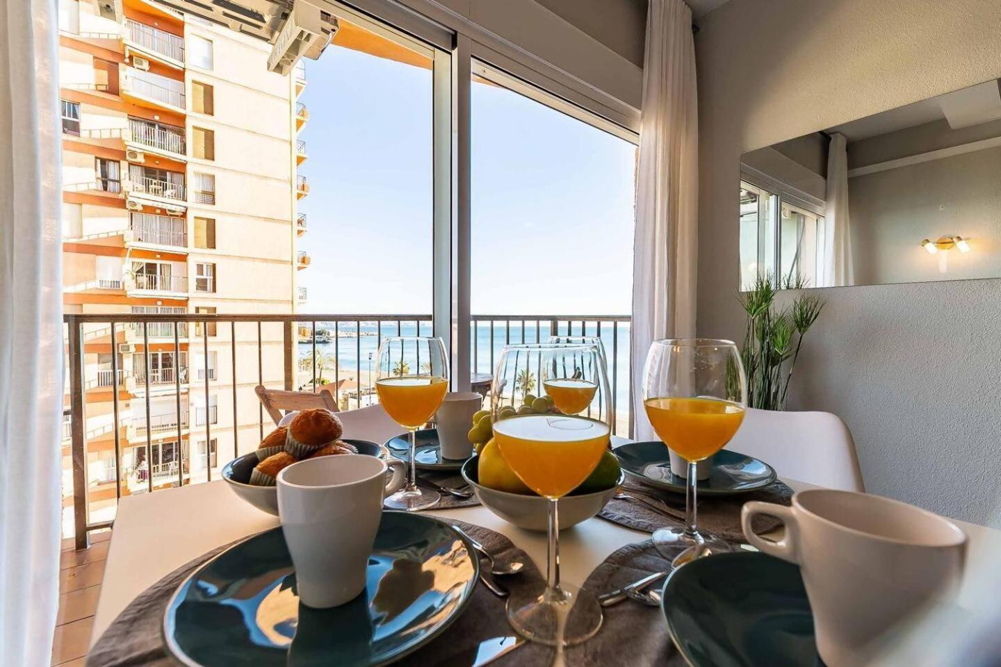Cyv 1 Bed 1 Bath Beach View Фуeнхирола Екстериор снимка