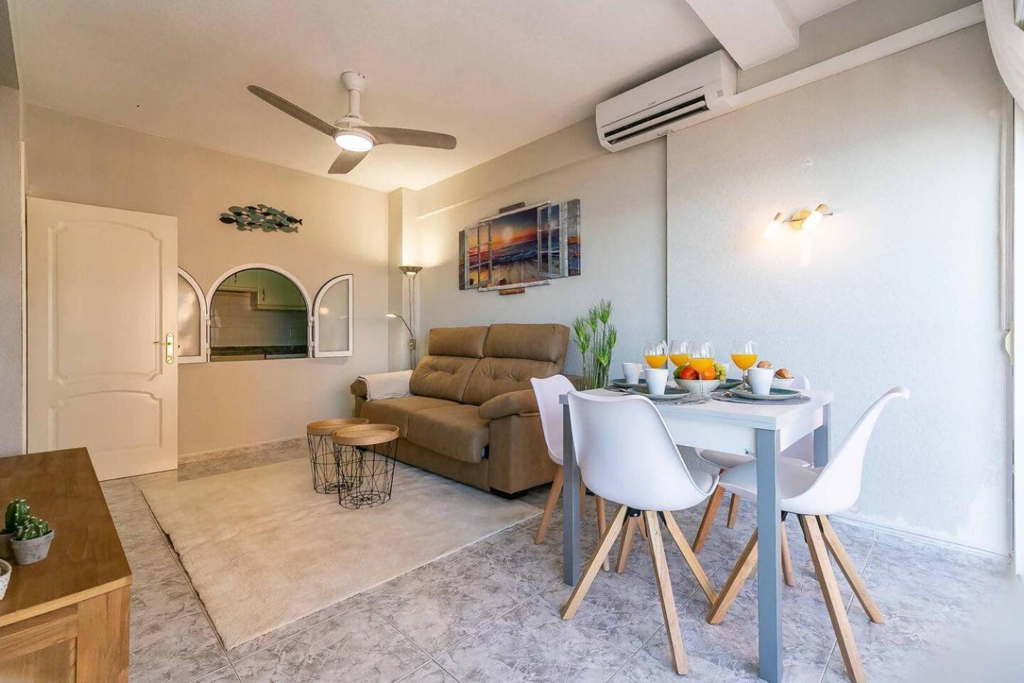 Cyv 1 Bed 1 Bath Beach View Фуeнхирола Екстериор снимка